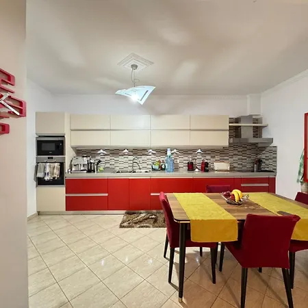 Hora Square 21 * 티라나